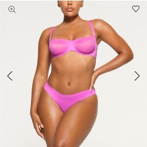 Skims pink unlined mesh bra